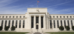 ФРС объявит о завершении программы количественного смягчения - прогноз