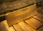 Gold extends losses below $1,200 to trade at 7-week low