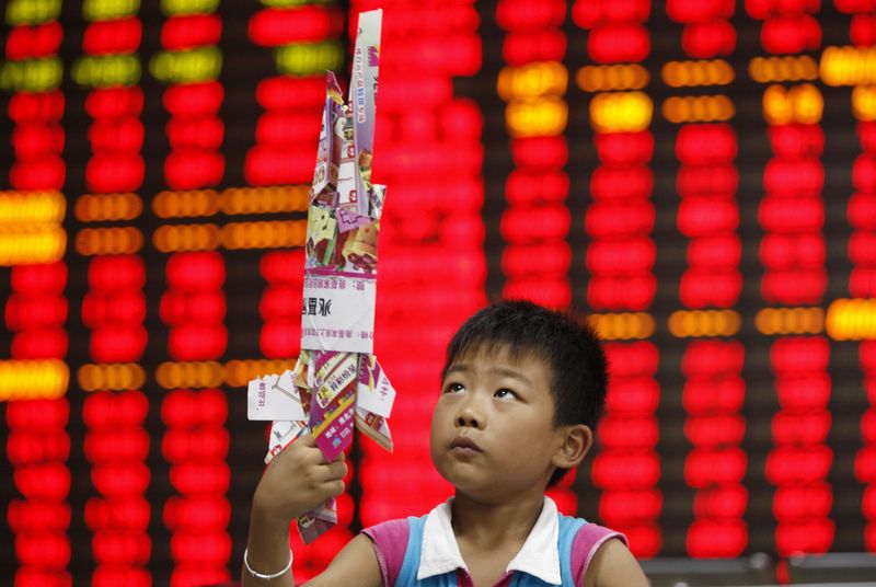 © Reuters. 29日の香港市場概況:ハンセン0.4%安と反落、米利上げ観測の高まりが逆風