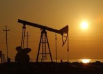 U.S. crude oil inches higher after mixed data, API report ahead