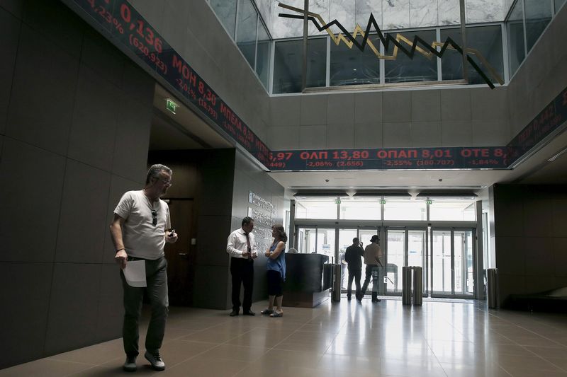 © Reuters. Greece stocks lower at close of trade; Athens General-Composite down 1.07%