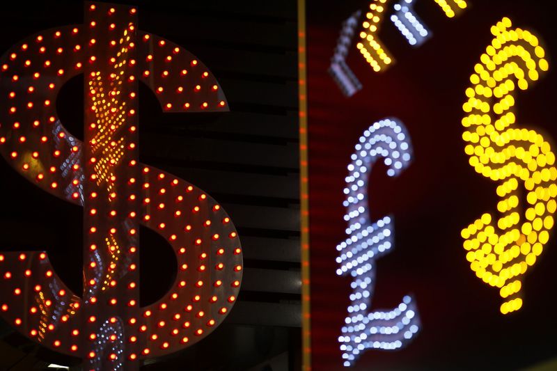 © Reuters. 欧州為替:イエレンFRB議長の講演前で主要通貨の取引は動意薄の状態が続く