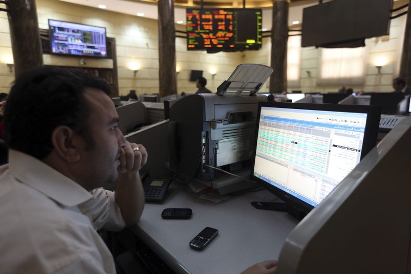 © Reuters. United Arab Emirates stocks lower at close of trade; DFM General down 0.69%