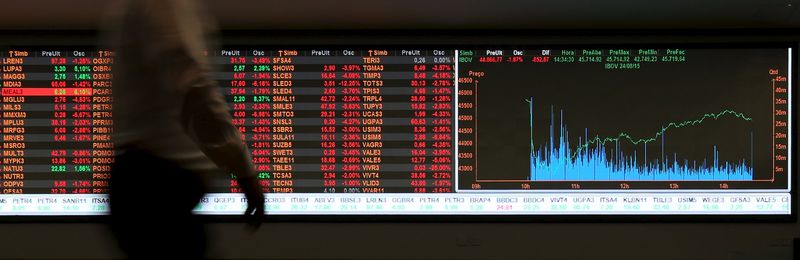 © Reuters. Brazil stocks higher at close of trade; Bovespa up 2.13%