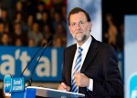 Spain sells 5-year debt at record low yield