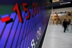 Mixed earnings, Greek jitters fuel market caution