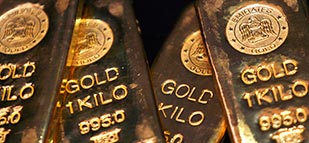 Gold prices flat in Asia, Ukraine crisis provide support