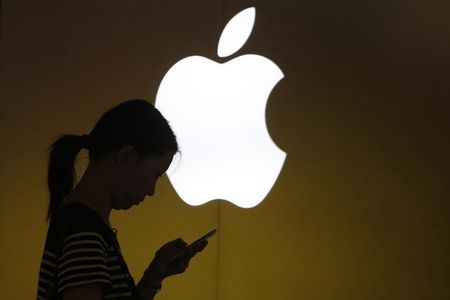 © Reuters. Apple invita a un acto el 9 de septiembre, se espera el nuevo iPhone © Reuters. Apple invita a un acto el 9 de septiembre, se espera el nuevo iPhone