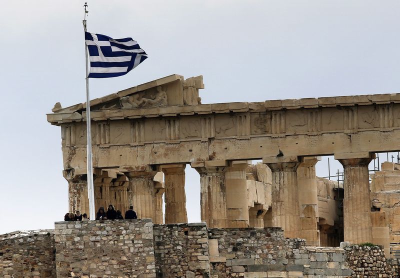 Greece says will not cooperate with 'troika' or seek aid extension