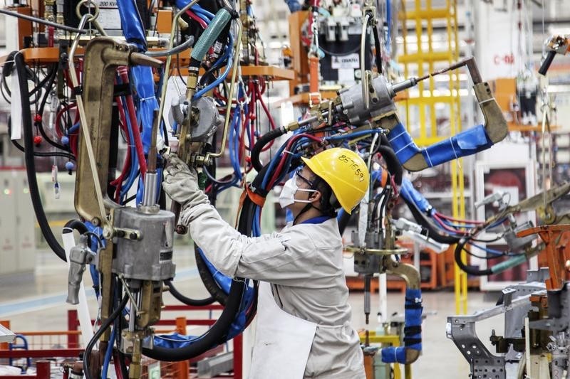 China factory sector jolts by shrinking in January