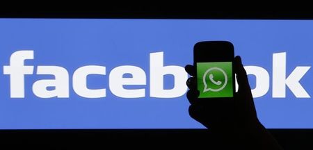 © Reuters. La Comisión aprueba que Facebook compre WhatsApp © Reuters. La Comisión aprueba que Facebook compre WhatsApp