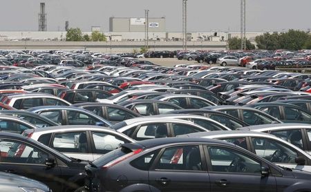 © Reuters. España espera fabricar 2,6 millones coches en 2015, dice Anfac © Reuters. España espera fabricar 2,6 millones coches en 2015, dice Anfac