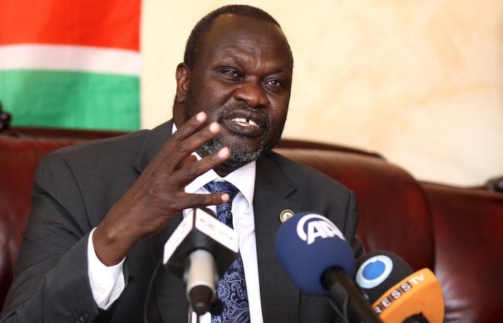 © Reuters. Machar addresses a news conference in Ethiopia's capital Addis Ababa