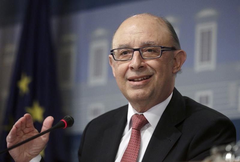 © Reuters. España quiere captar 8.000 millones más con la reforma del impuesto de sociedades